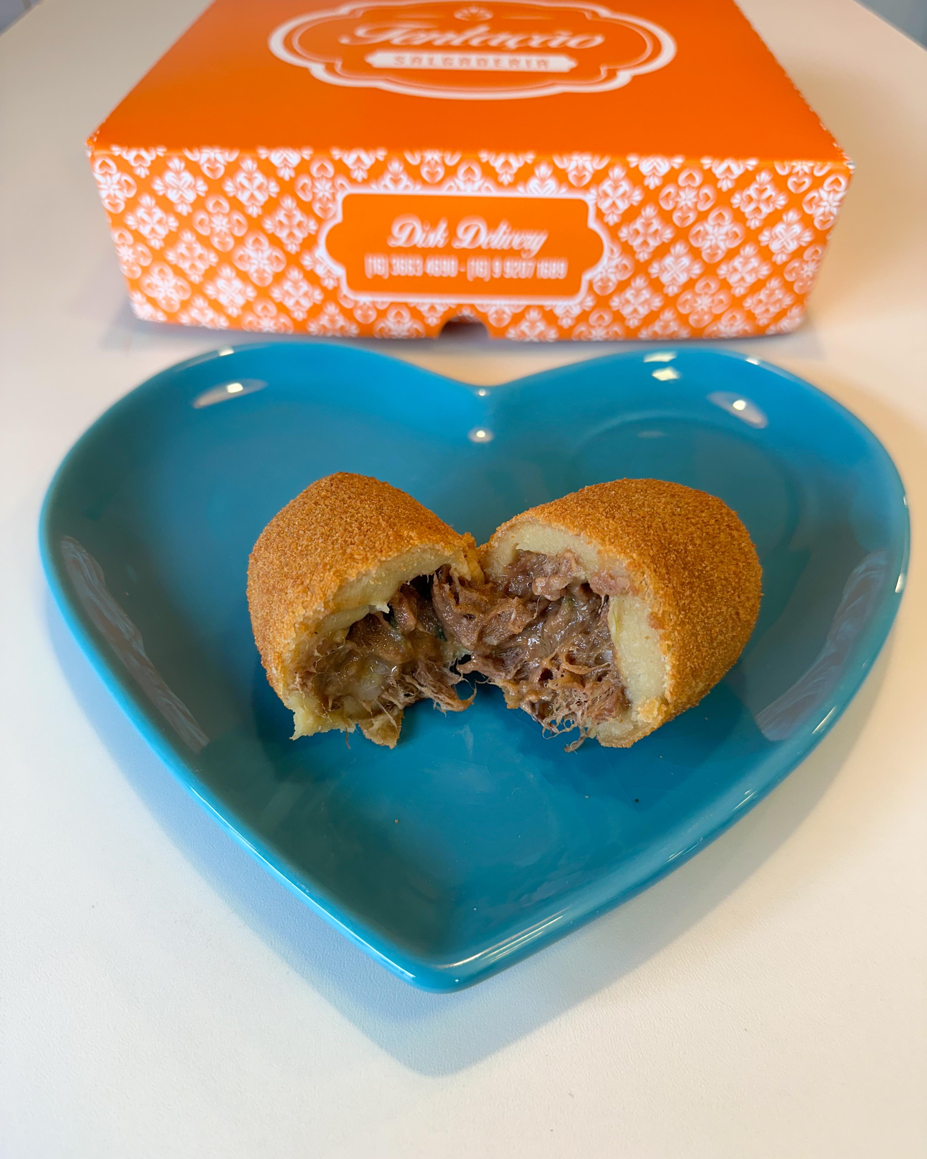 BOLINHO DE COSTELA